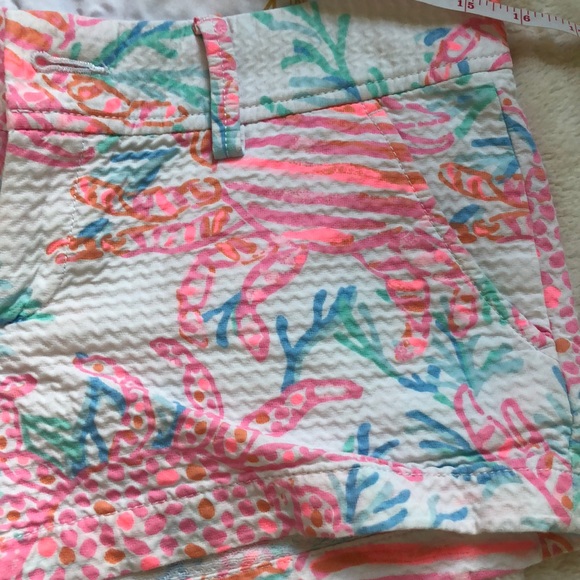 Lilly Pulitzer Getting Steamy Walsh shorts - Picture 2 of 3